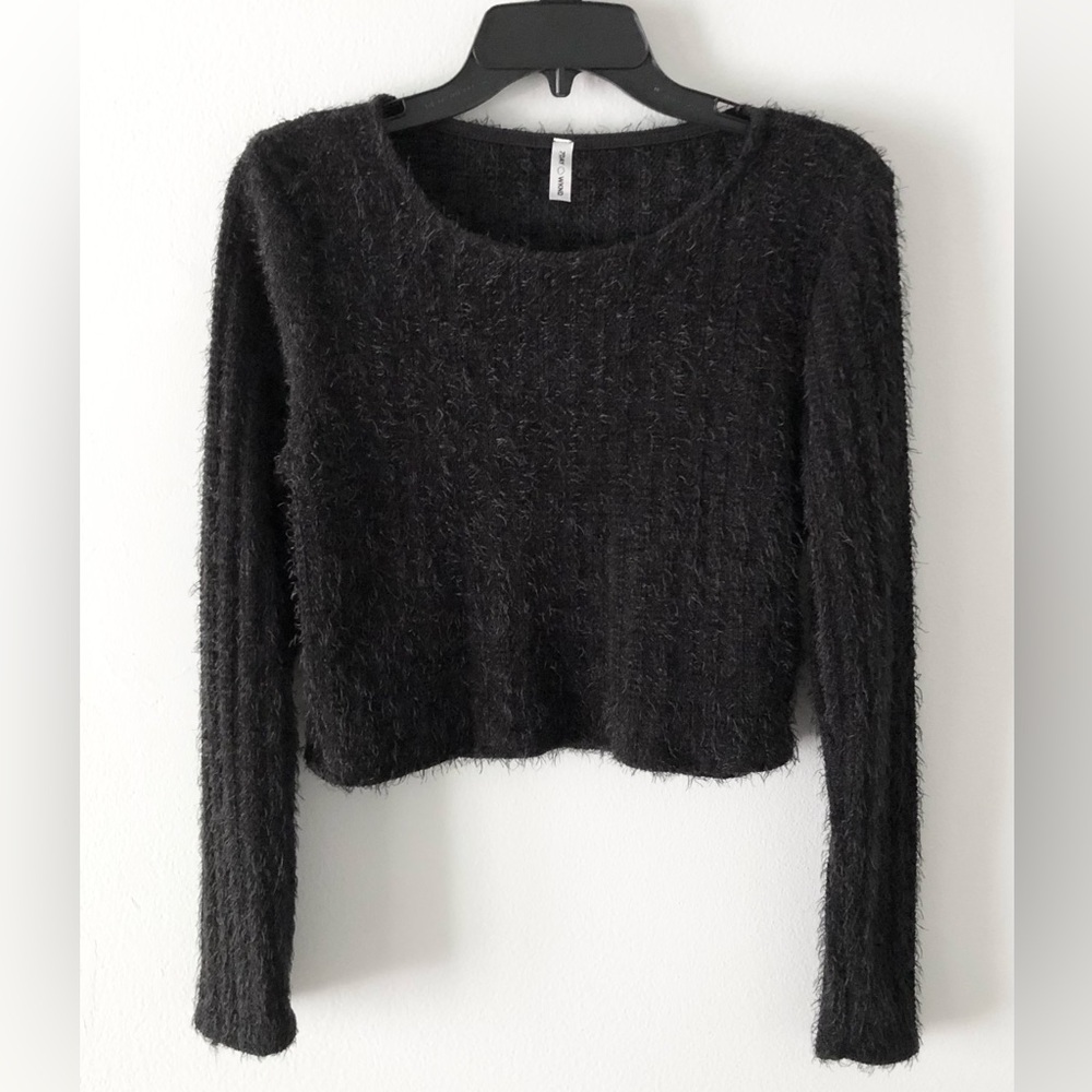 Vintage 90s Cozy Black Fuzzy Crop Long Sleeve Sweater Y2K